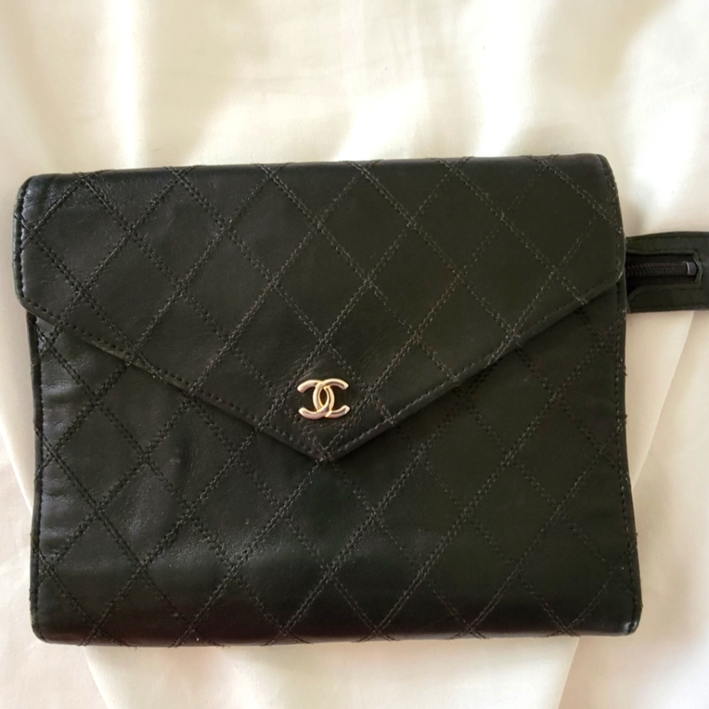 Chanel caviar clutch